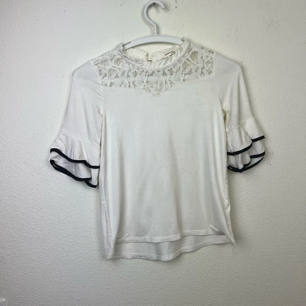 Monteau Lece Ivory Flare sleeve Girl Blouse size M